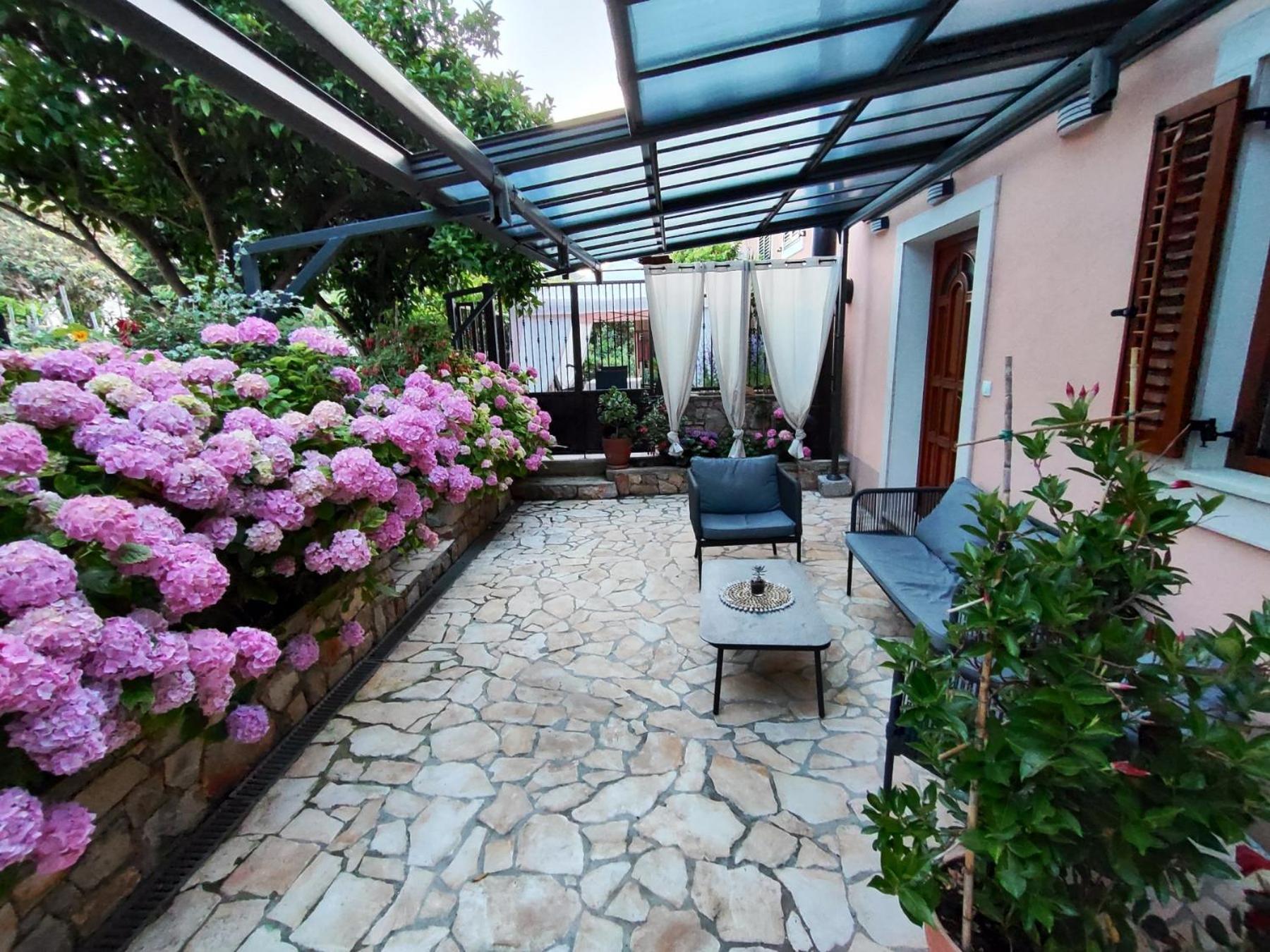 Vacation House Orange Veli Lošinj Εξωτερικό φωτογραφία