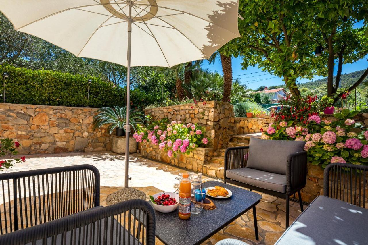 Vacation House Orange Veli Lošinj Εξωτερικό φωτογραφία