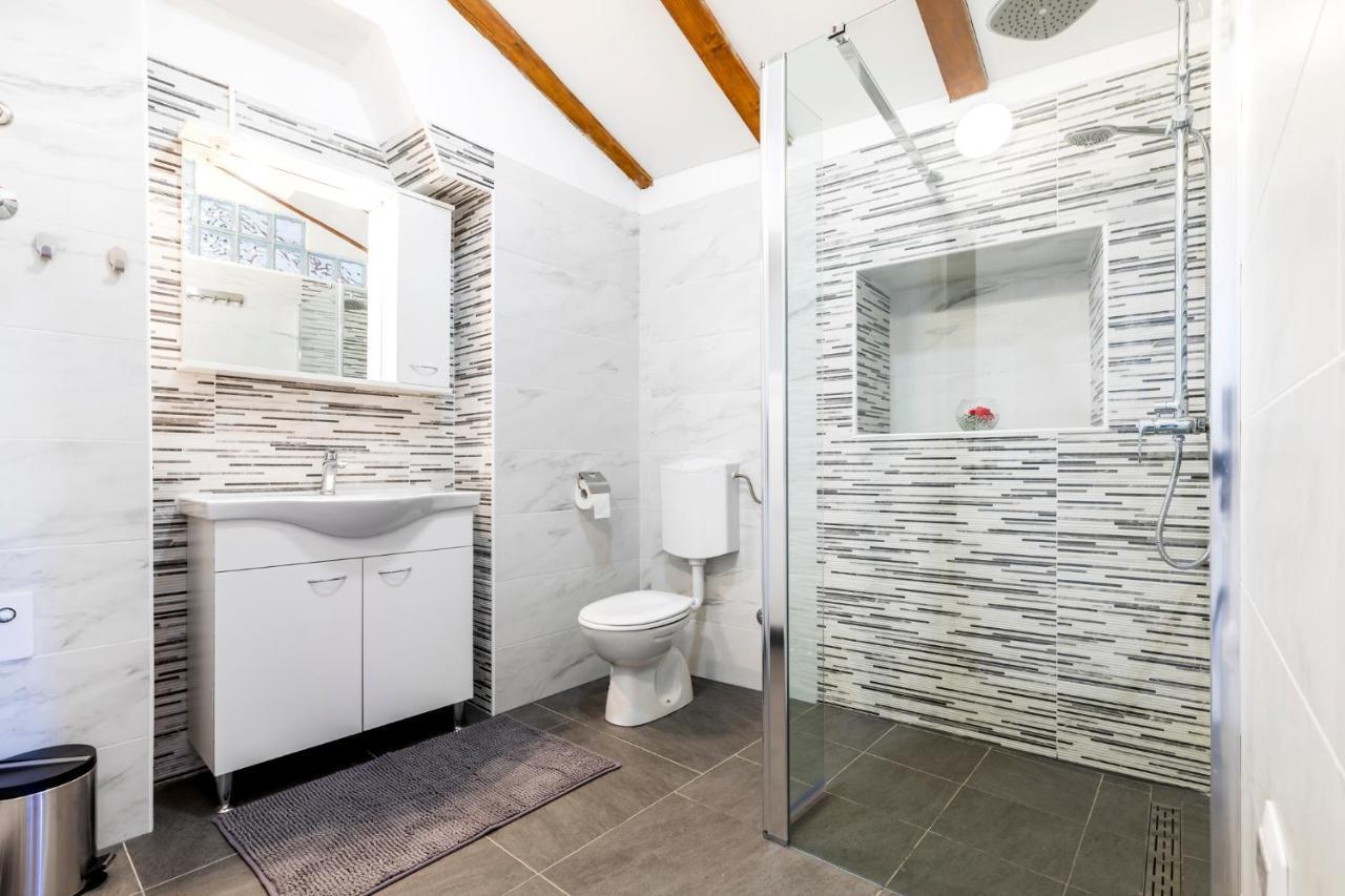 Vacation House Orange Veli Lošinj Εξωτερικό φωτογραφία